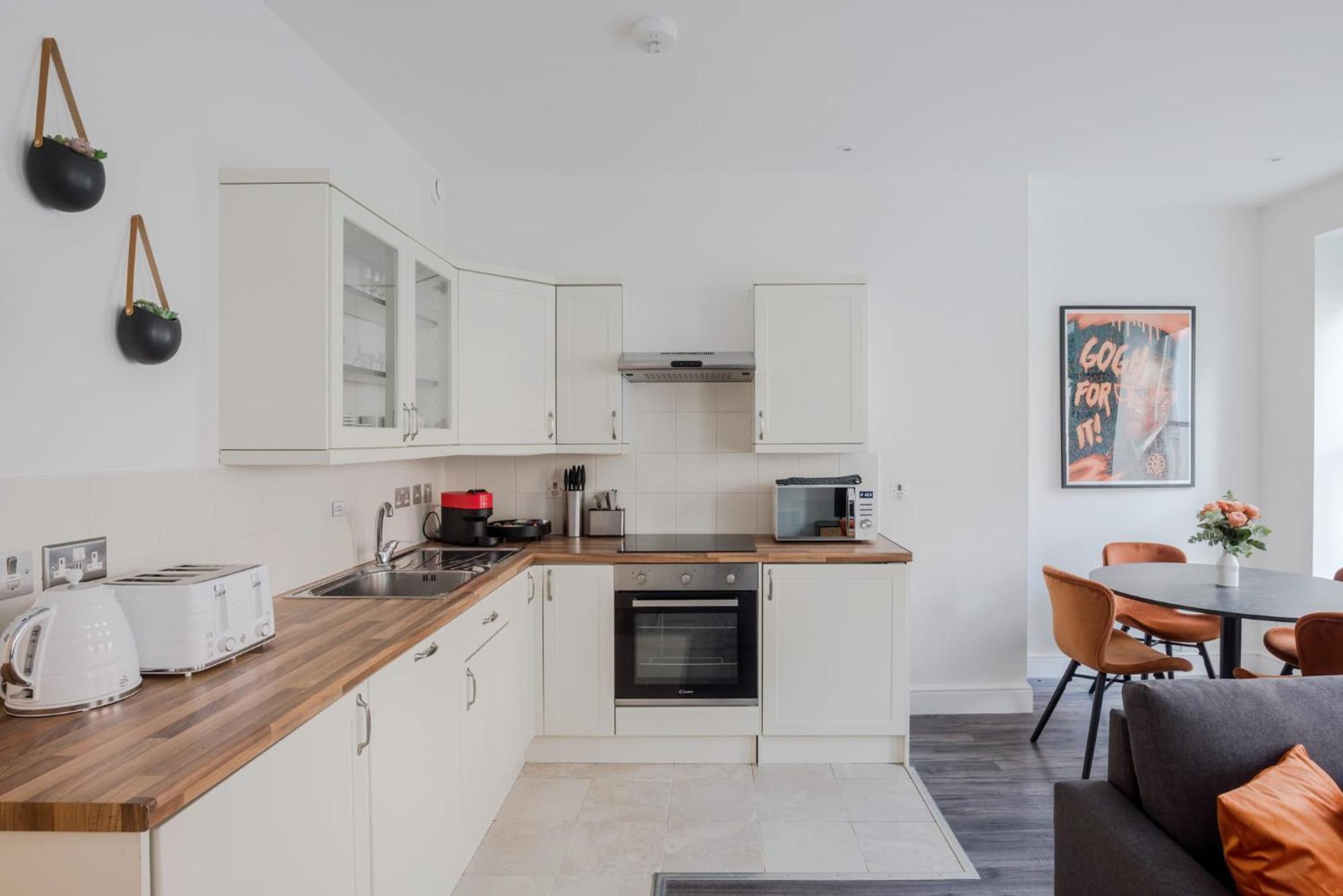 The Flirty Chambers - Fitzrovia - By Frankie Says Apartment London